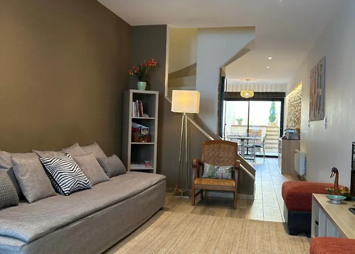 Au Pied De La Cite Medievale, Piscine, Vue Extraordinaire, La Trivala A *