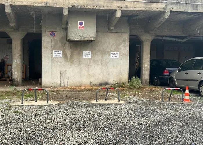 Feriehus Au Pied De La Cite Medievale, Piscine, Vue Extraordinaire, La Trivala A *